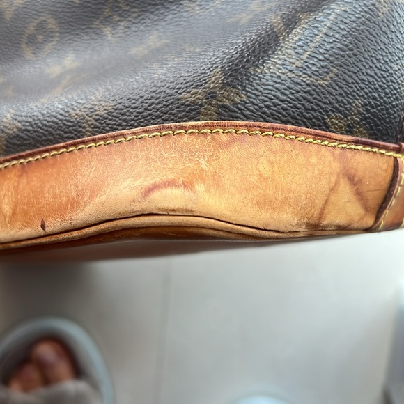 Authentic Louis Vuitton Alma Monogram in Natural - Picture 16 of 17